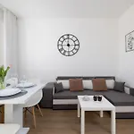 Apartamento Rynek Sienny Cosy By Bookinghost